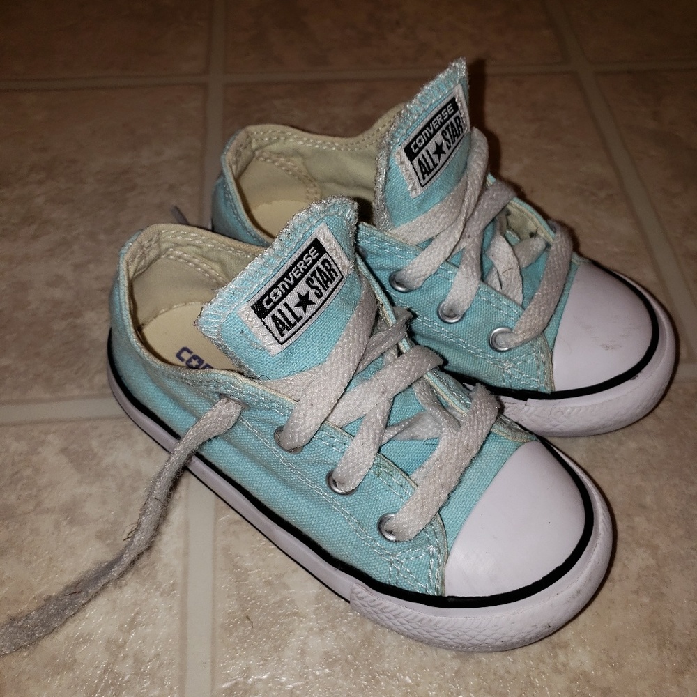 Converse size 8 toddler